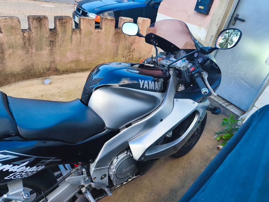 Yamaha YZF  thunderace 1000 aceito retoma