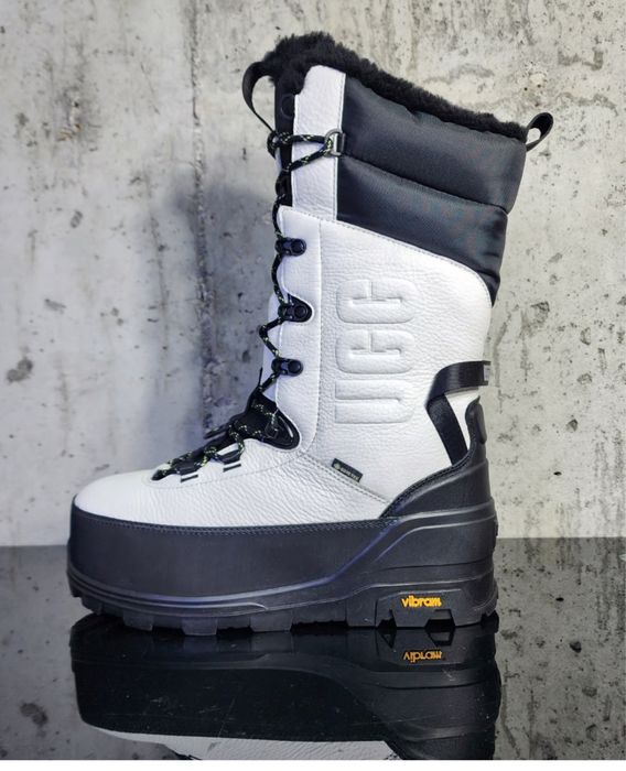 Продаю черевики Ugg  43 р та 44 р.