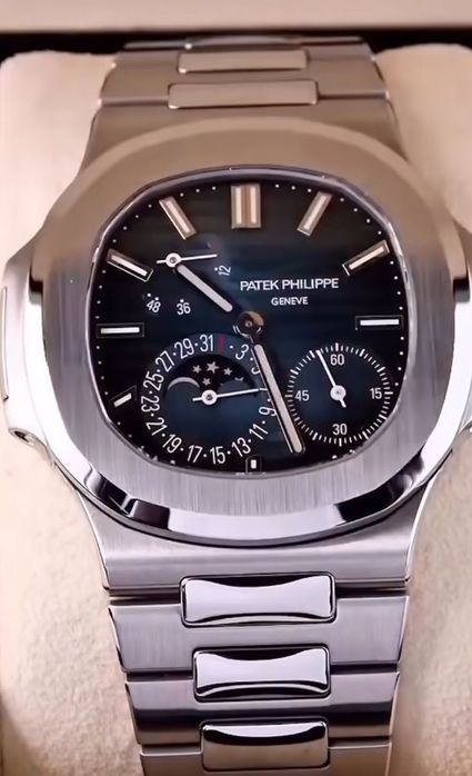 Relógio Patek Philippe Nautilus 5710