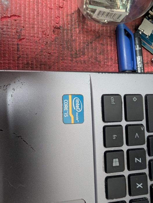 ASUS i5 touchscreen 15.6'