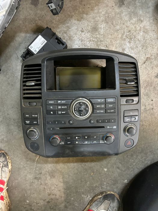 nissan navara d40 lift panel środkowy radia klimatyzacji