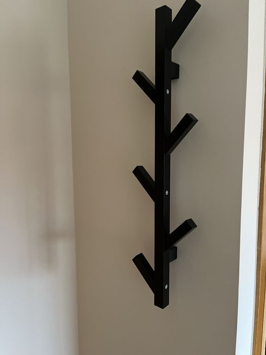Cabide de parede preto do IKEA Modelo TJUSIG