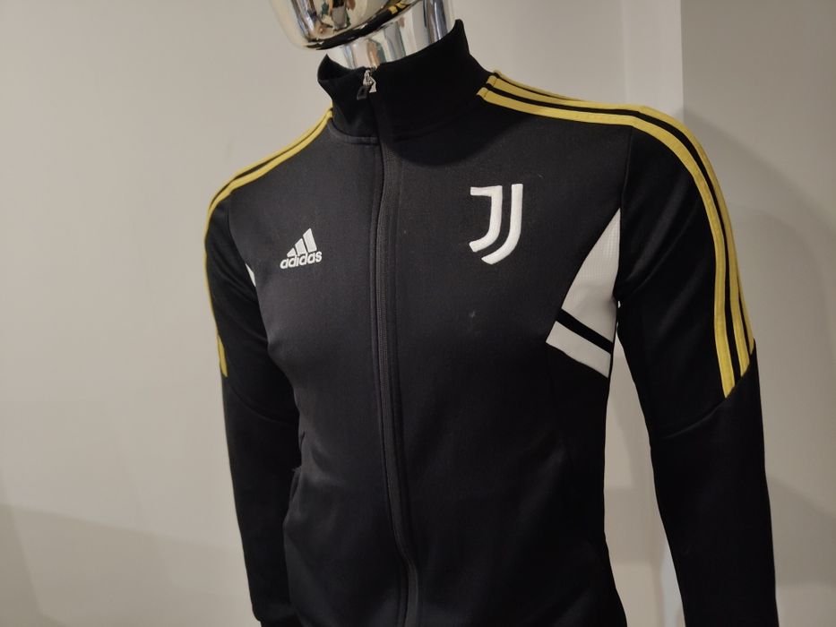 Bluza marki Adidas klubu Juventus
