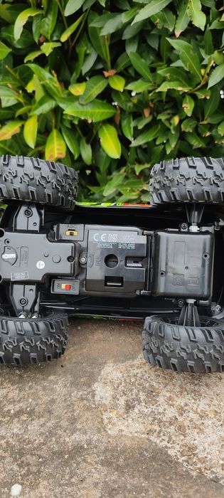 Carro telecomandado Nikko