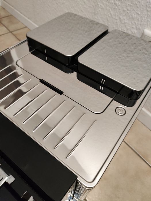 De’Longhi Maestosa — преміальна автоматична кавомашина, ідеальний стан