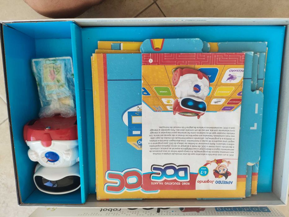 Robot educativo falante