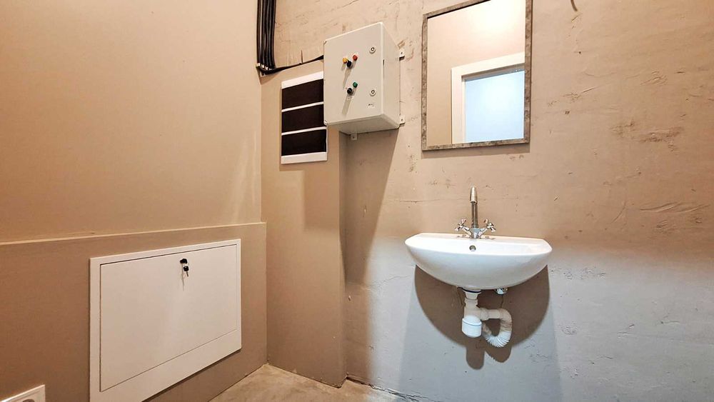 Здам в оренду комерційне приміщення з ремонтом в ЖК Синергія.