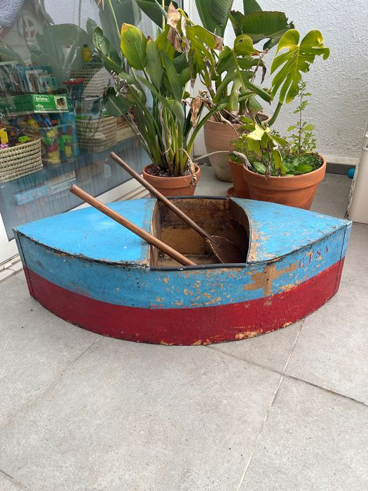Antigo barco decorativo