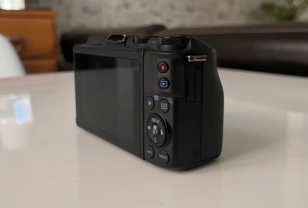 Canon EOS M3 dobry stan + 4 Obiektywy [Niedostępny od 20.12 do 14.01]