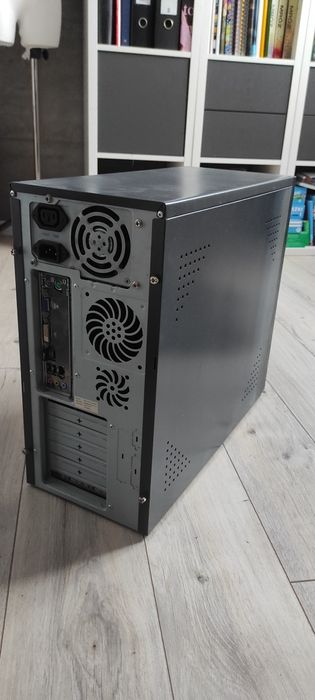 PC AMD Phenon II 3,2 GHz RAM 4 GB Seagate 500 GB