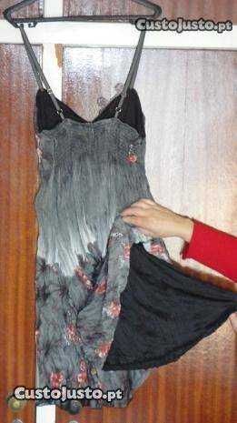 Vestido de senhora cinza/vermelho