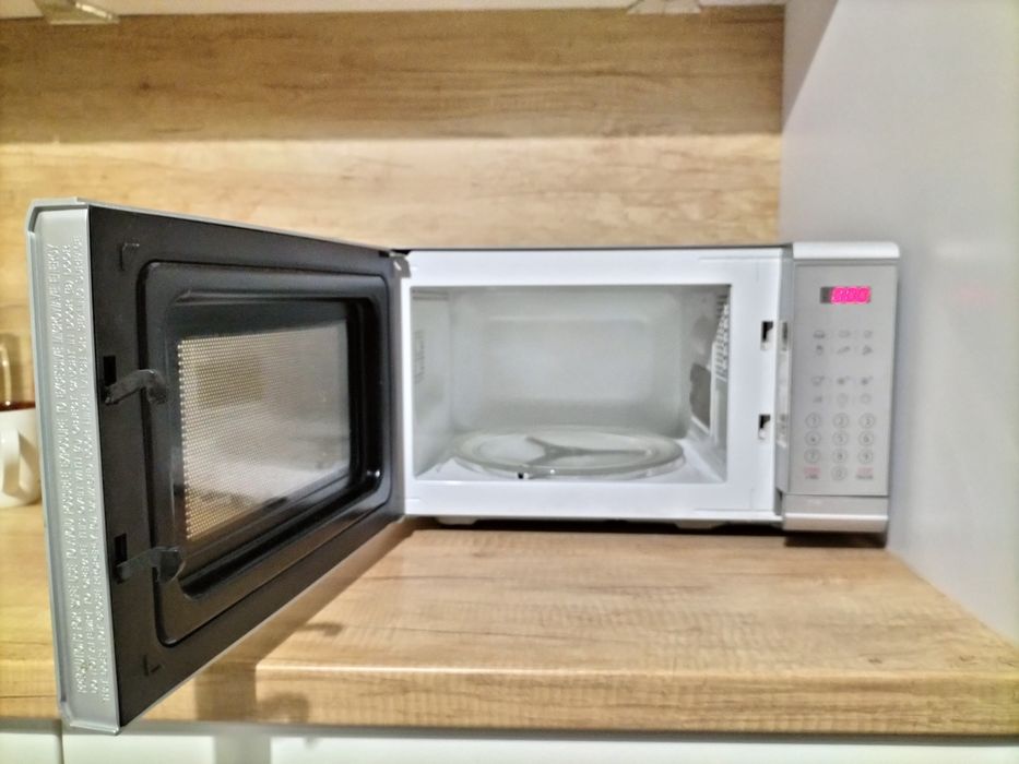 Kuchenka mikrofalowa Amica AMSF20E1S