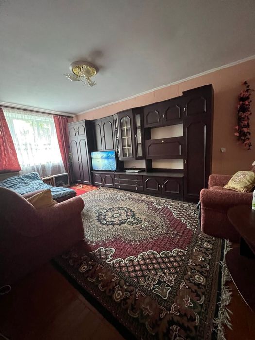 Продаж 2 кімнати на 2 поверсі