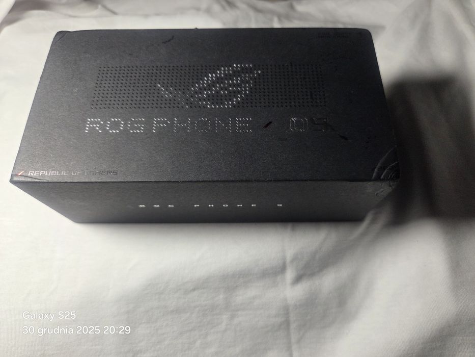 Sprzedam Asus Rog fon 9 12g/256g