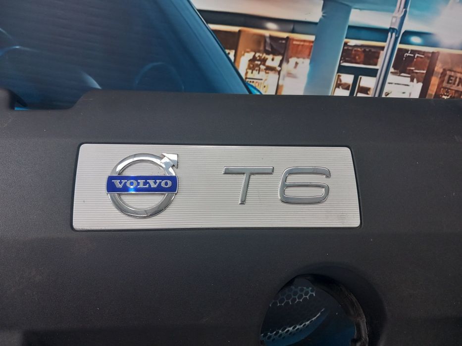 Tampa do motor VOLVO T6