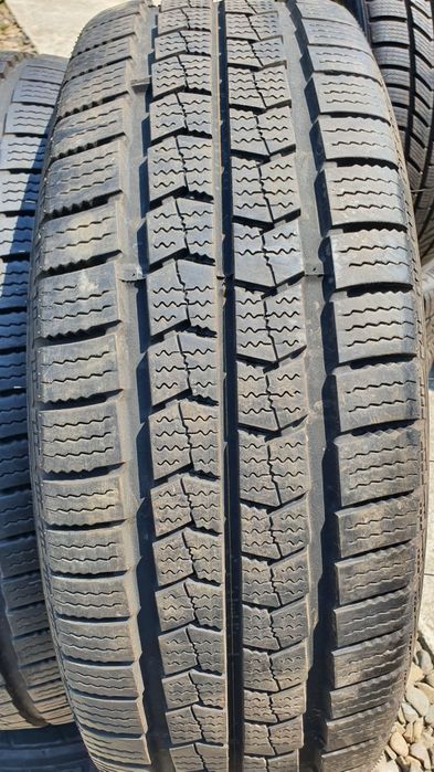 215/65 R16C   2шт  Nexen (Нексен) Авторезина, шини.