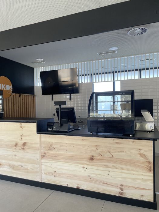 Balcão Profissional em Pinho