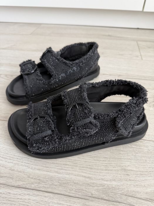 Сандалі zara.