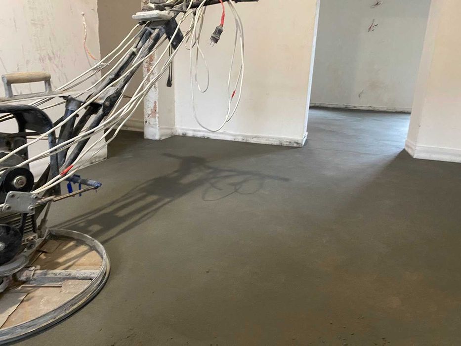 Стяжка підлоги/пола/ напівсуха шліфована, машинна штукатурка стін 29