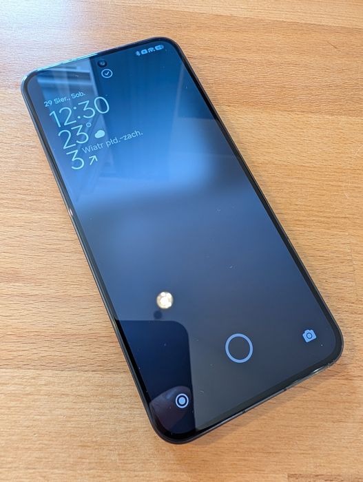 Xiaomi 13 8/256 GB  BARDZO DOBRY + etui