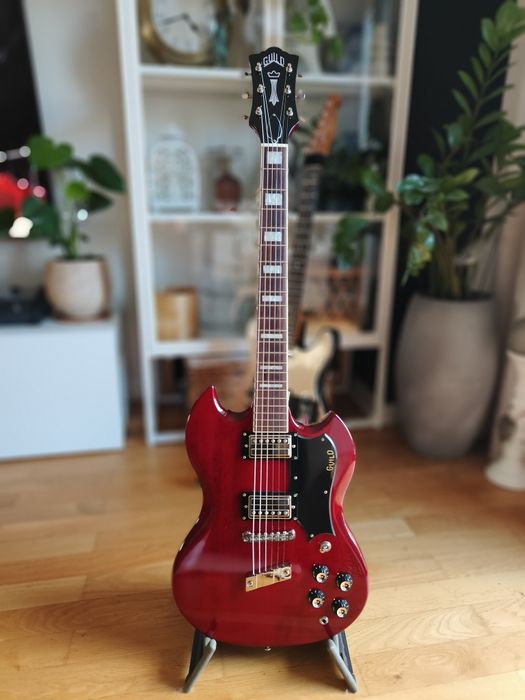 Guild Polara Deluxe Cherry Red (SG)