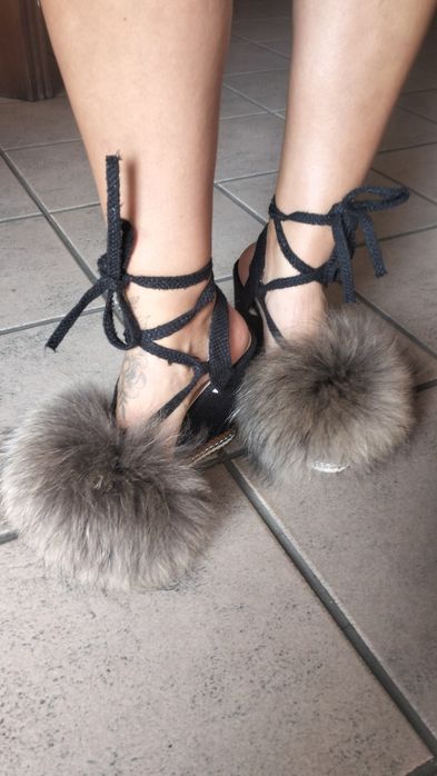 Klapki na koturnie firmy Mulanka rozmiar 40