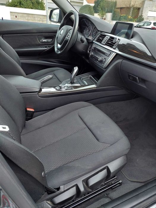 Carrinha BMW 318D Luxury Nacional