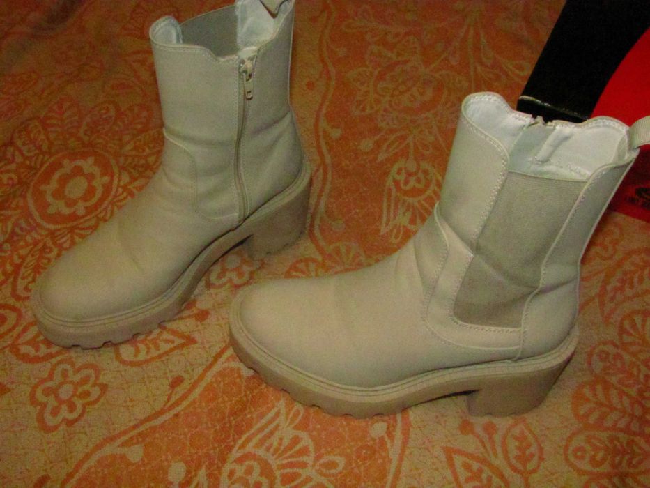 Челси, ботинки, сапожки catwalk на тракторной подошве 37