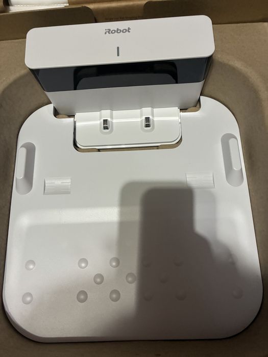 Robot roomba jet 6