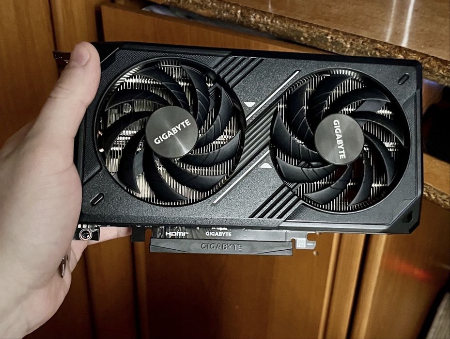 Rtx 5060 ti 8gb gigabyte відкокарта видеокарта