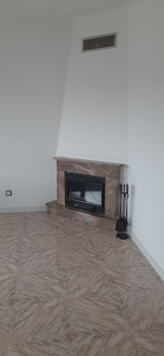 Cruz de Pau T2 com muita luminosidade.