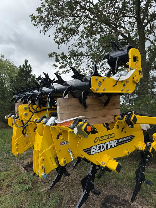 BEDNAR Terraland TN3000 HD7R Pług dłutowy od ręki 2026