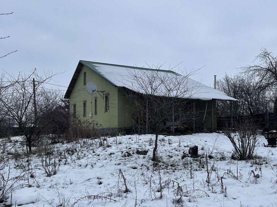 Помешкання під лісом в селі Піски. 70км від міста Київ.