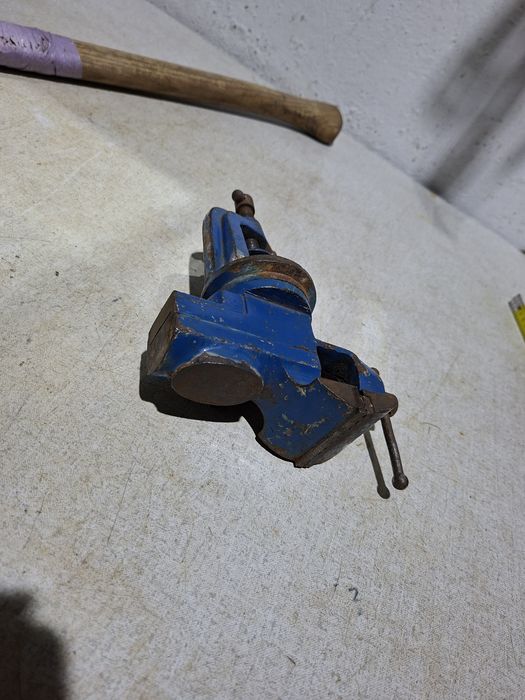 Imadło ślusarskie obrotowe 360°