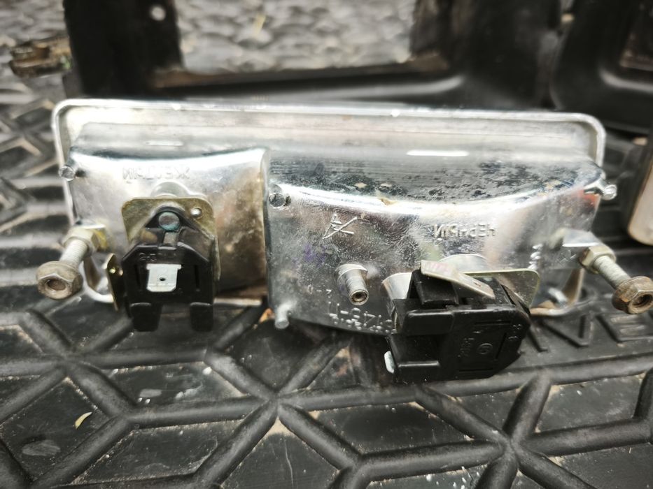 Подфарники ваз 2121