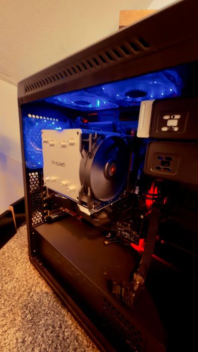 Komputer stacjonarny + monitor zakrzywiony