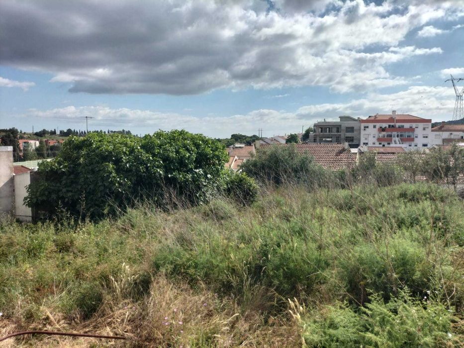 TERRENO URBANO EM ALVERCA – PROJETO PARA PRÉDIO
