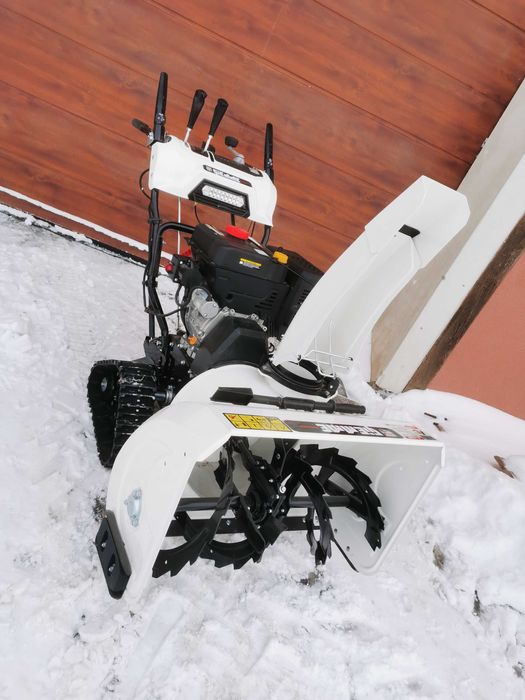Odśnieżarka gąsienicowa Loncin 11 kM nowa