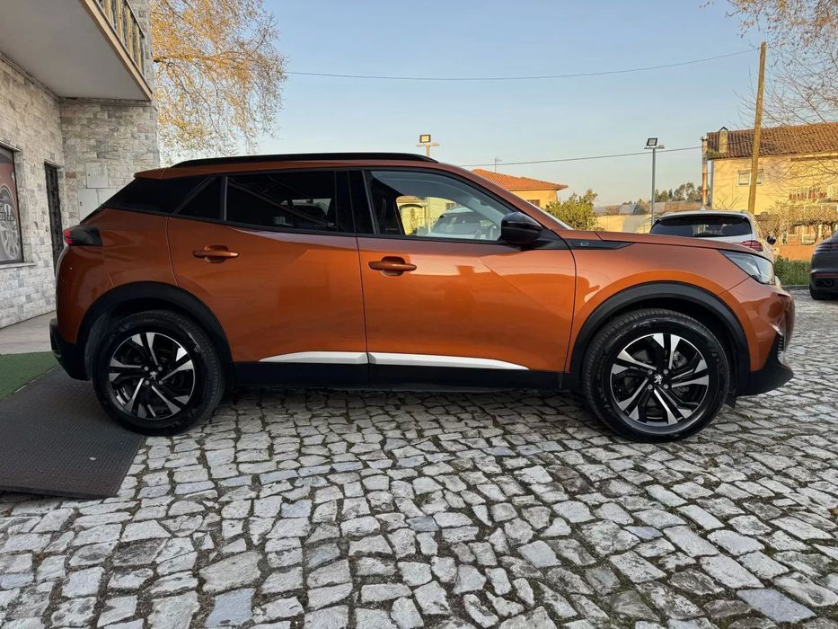 Peugeot e-2008 50 kWh Allure