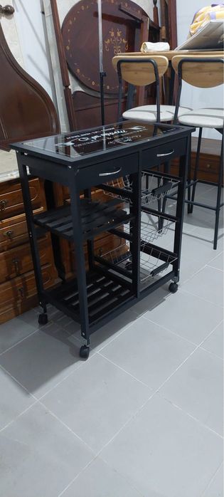 Carrinho de apoio preto