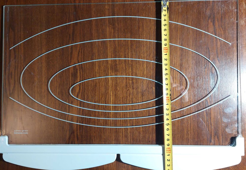 Полка для холодильника. 49 см на 34 см. Вживана.