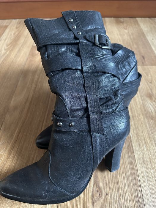 Зимові шкіряні ботінки 500 грн