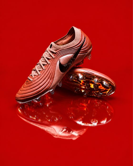 футбольні бутси (39;40)Nike Tiempo Maestro Elite Limited Edition у витонченому бронзово-рожевому відтінку