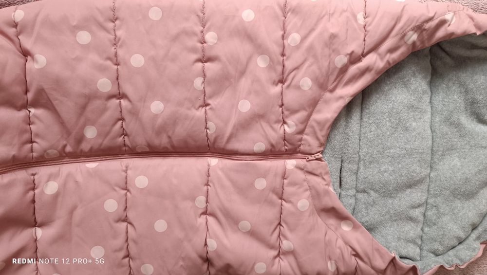 Ciepły śpiworek dla dziewczynki