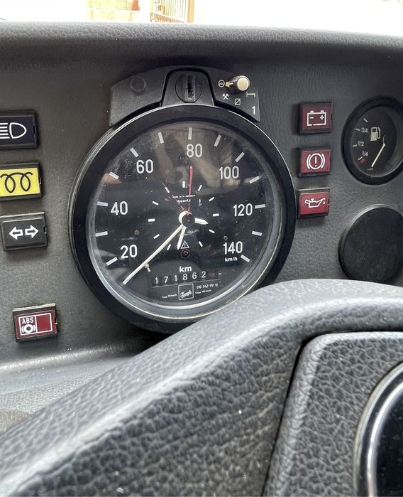 Auto-caravana Mercedes 308D