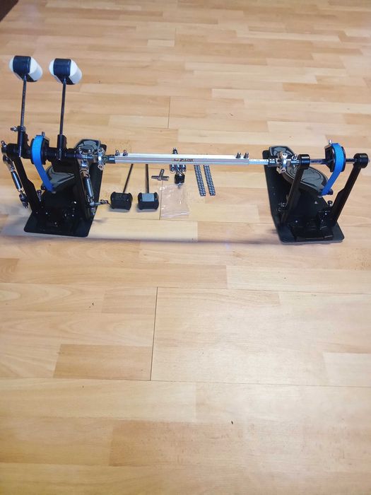 Duplo pedal NRG novo com Cardan Pearl Demon Drive e acessórios suplentes