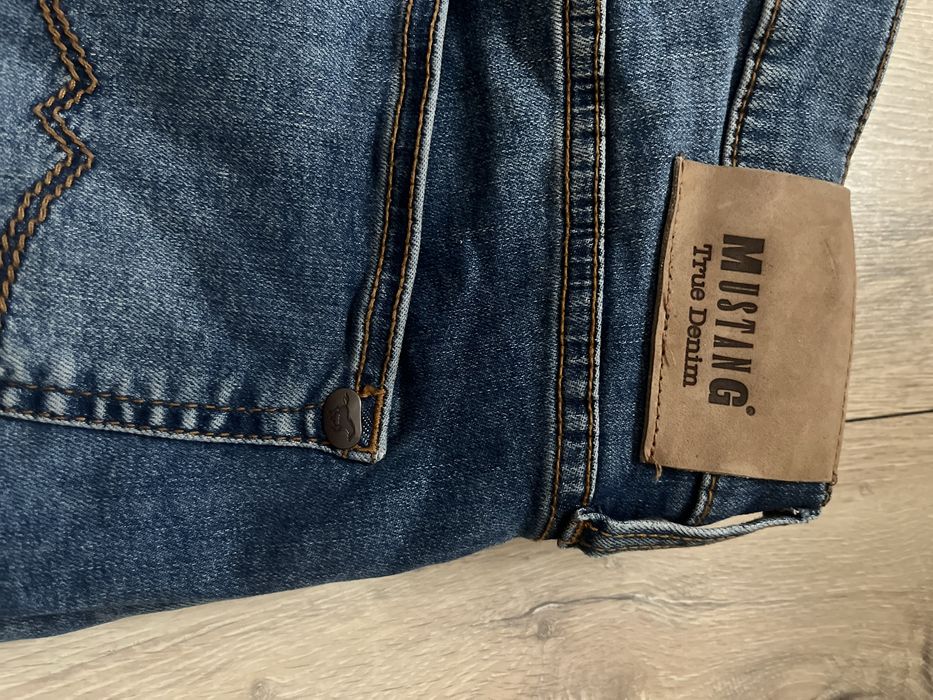 jeans Mustang Oregon