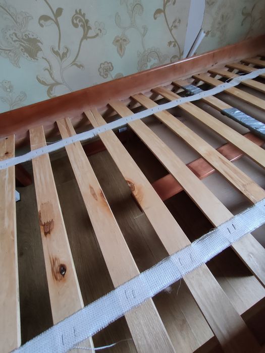 Двухъярусная кровать