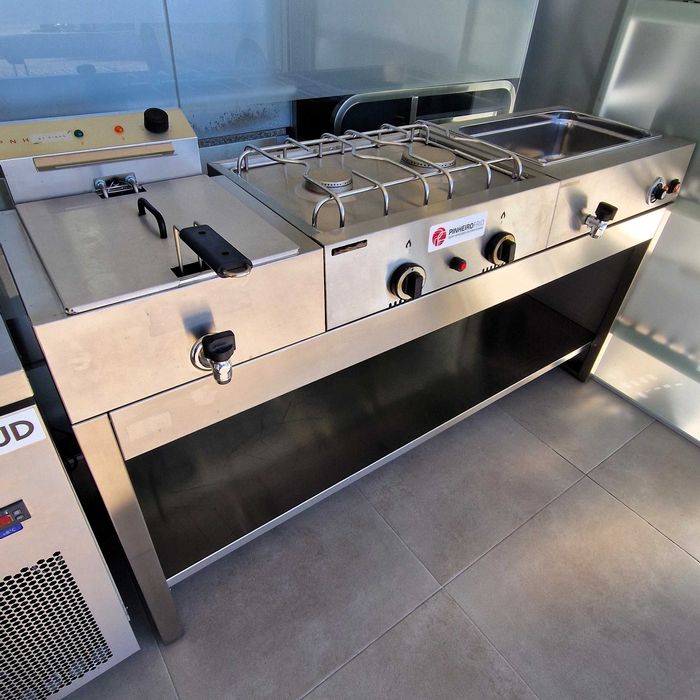 Conjunto completo – fritadeira, fogão, banho maria e móvel de apoio