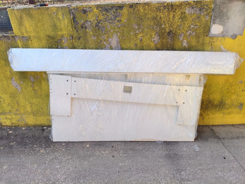 Cama casal IKEA usada